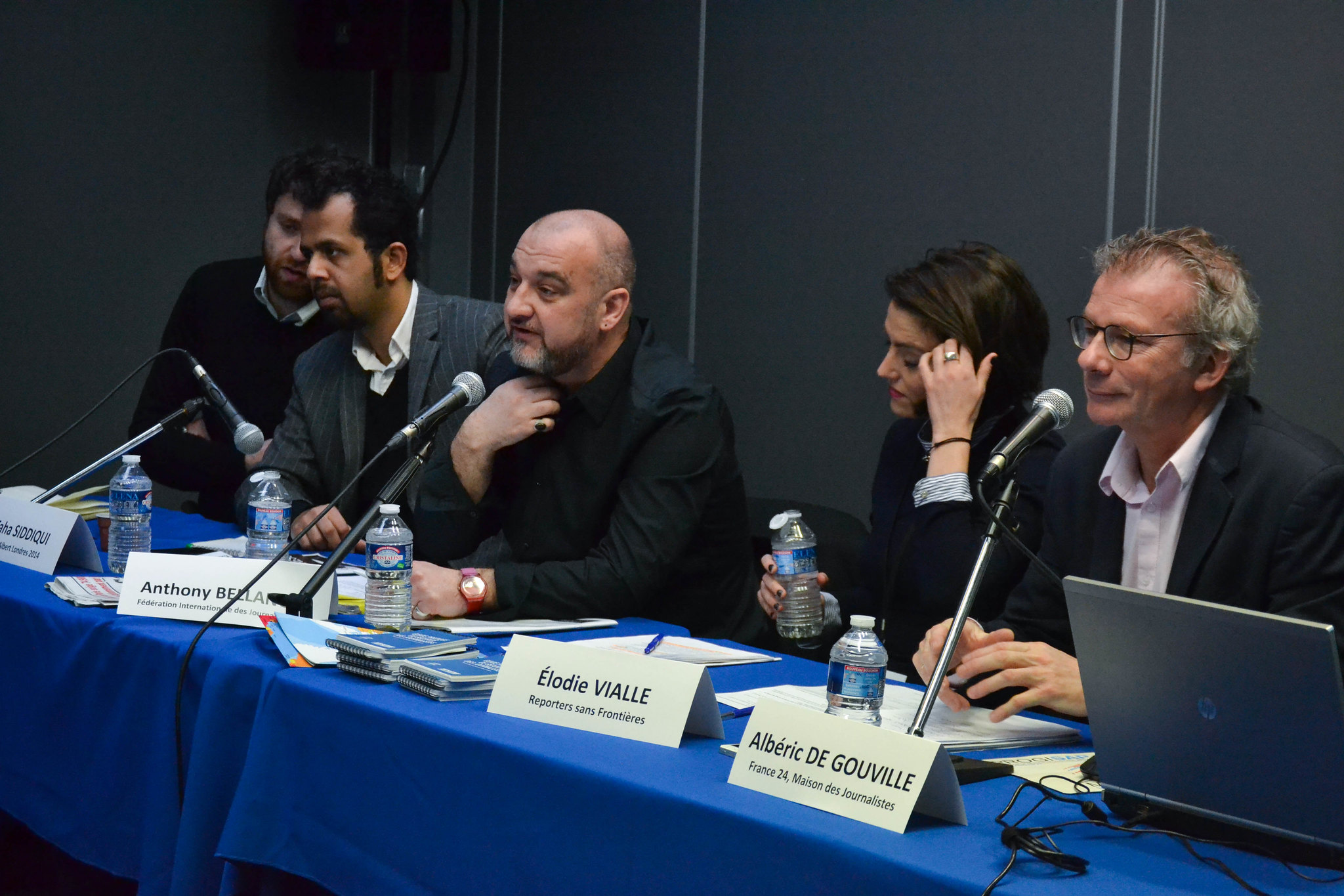 Les professionnels débattent sur la sécurité de l'information et des sources. Photo : Clara Gaillot